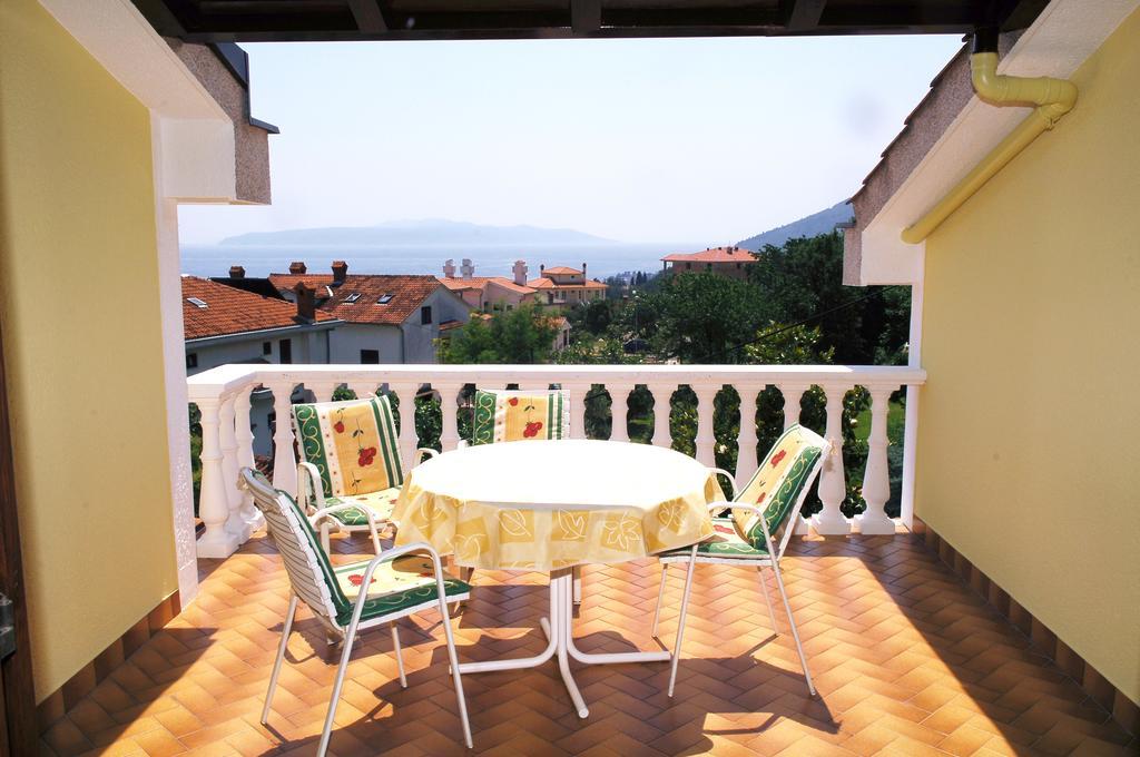 Apartments Petricic With Swimming Pool Ičići 외부 사진